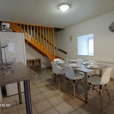Maison Ancienne Renovee Avec Terrasses, Jusqu'a 6 Personnes,