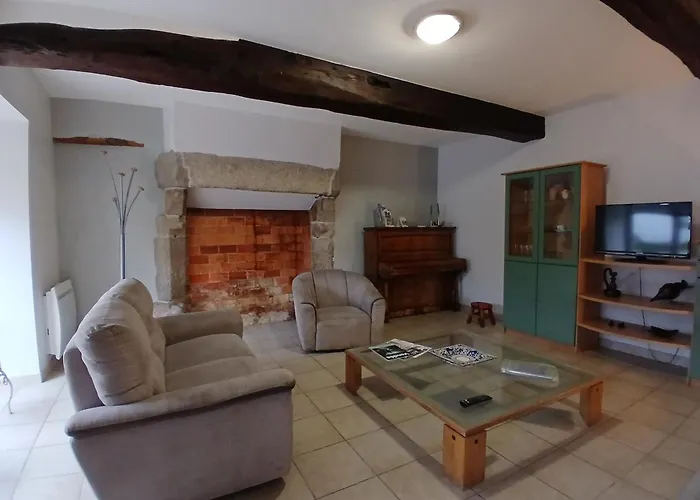 Maison Ancienne Renovee Avec Terrasses, Jusqu'a 6 Personnes, - Fr-1-426-154 La Gaubretiere