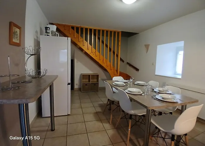 Vakantiehuis Maison Ancienne Renovee Avec Terrasses, Jusqu'a 6 Personnes, - Fr-1-426-154 La Gaubretiere